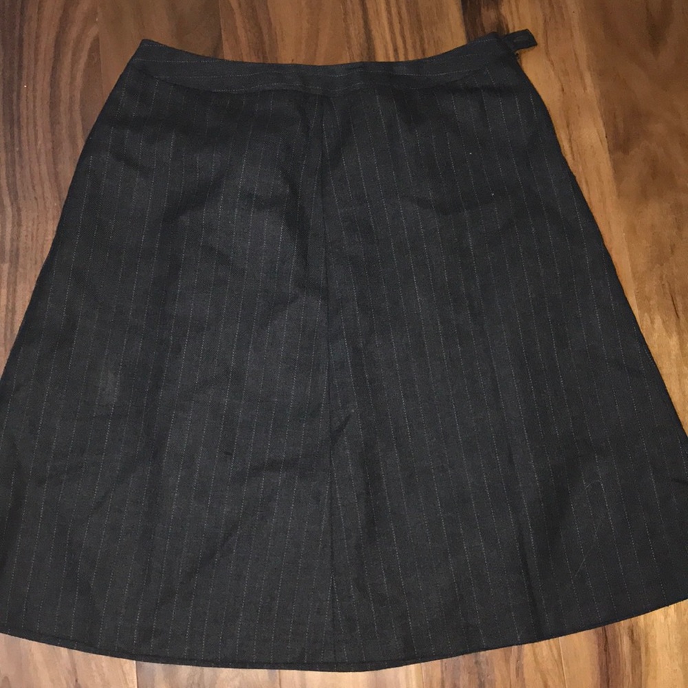 Grey skirt